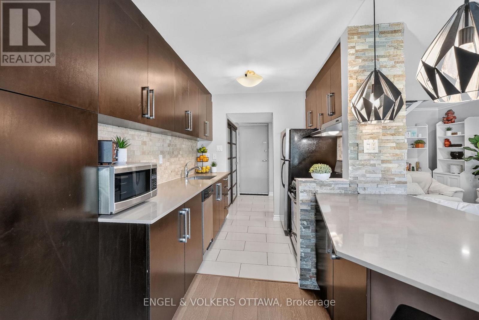 2 Bed, 1 Bath House for Sale in Ottawa – 119 – 12 CORKSTOWN ROAD, Ottawa – MLS# X13587236 - Image 23