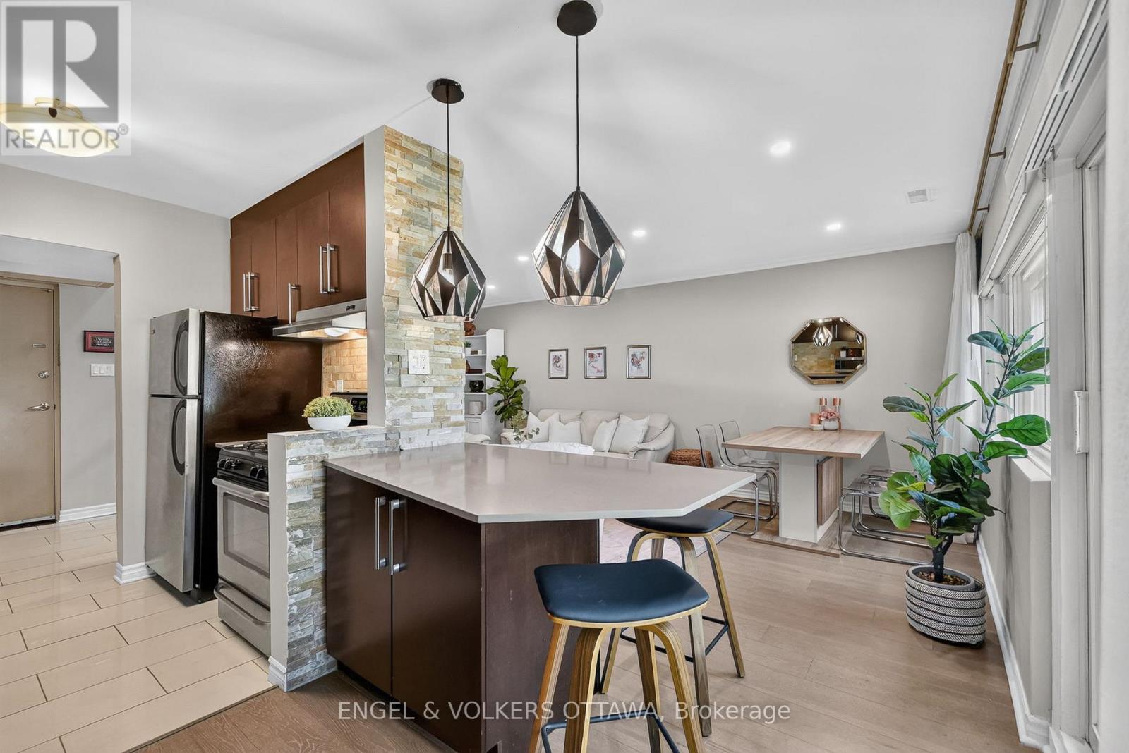2 Bed, 1 Bath House for Sale in Ottawa – 119 – 12 CORKSTOWN ROAD, Ottawa – MLS# X13587236 - Image 21