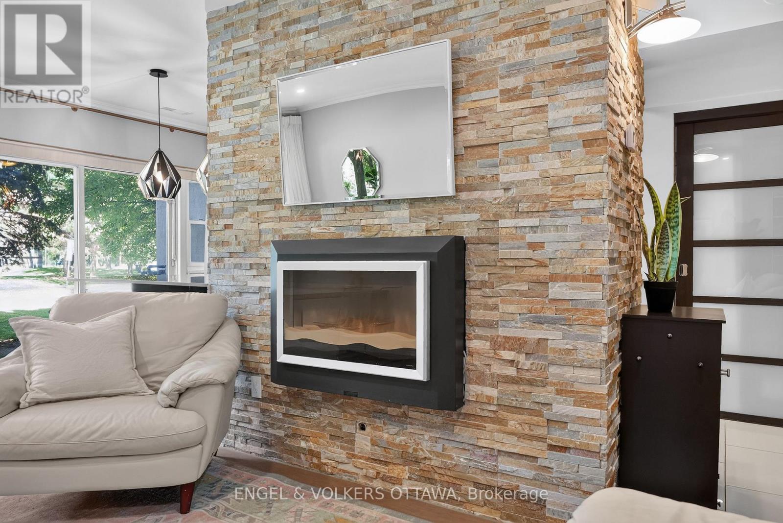 2 Bed, 1 Bath House for Sale in Ottawa – 119 – 12 CORKSTOWN ROAD, Ottawa – MLS# X13587236 - Image 13