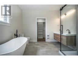 13 Reddley Place thumbnail 15