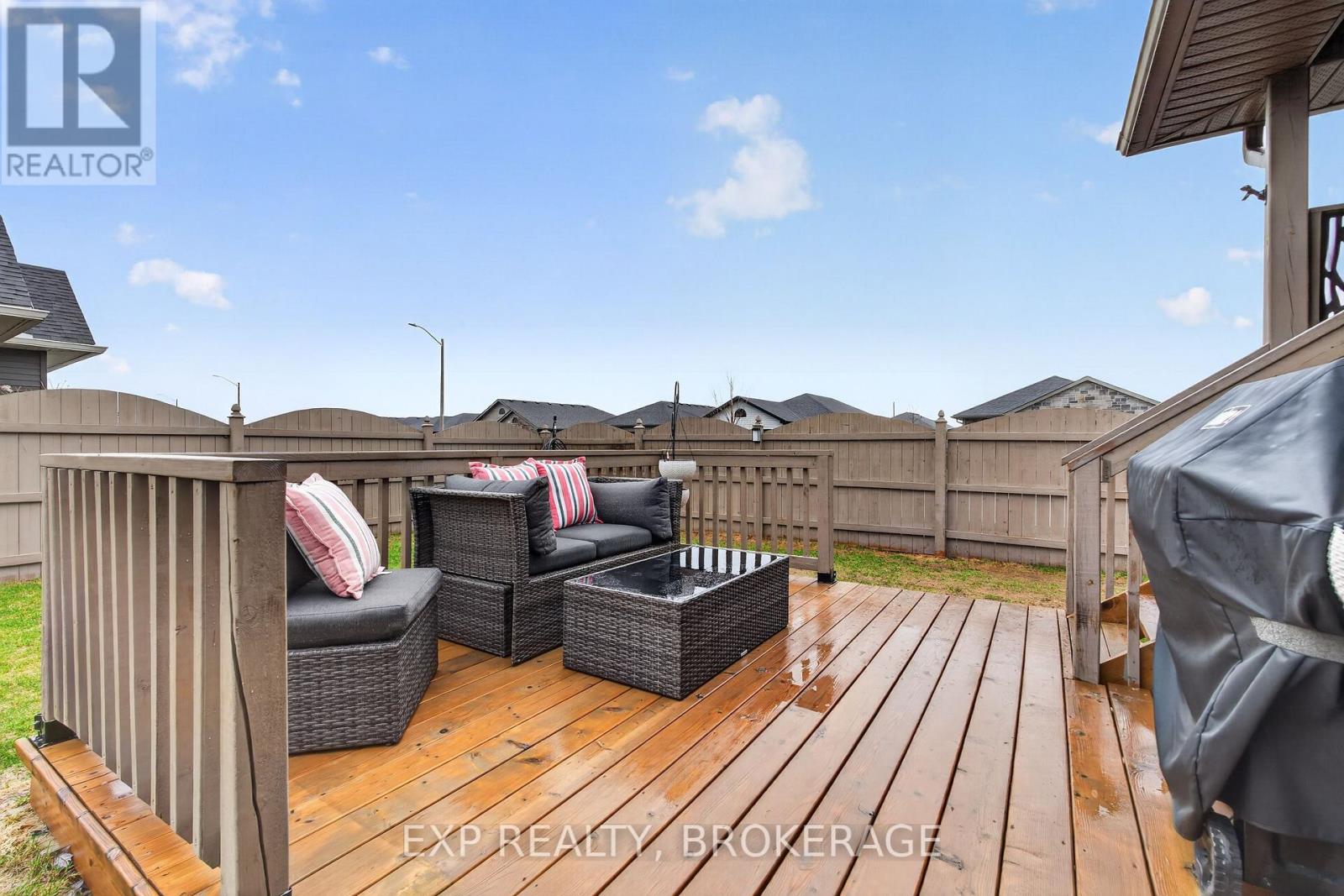 79 DEACON PLACE - 34