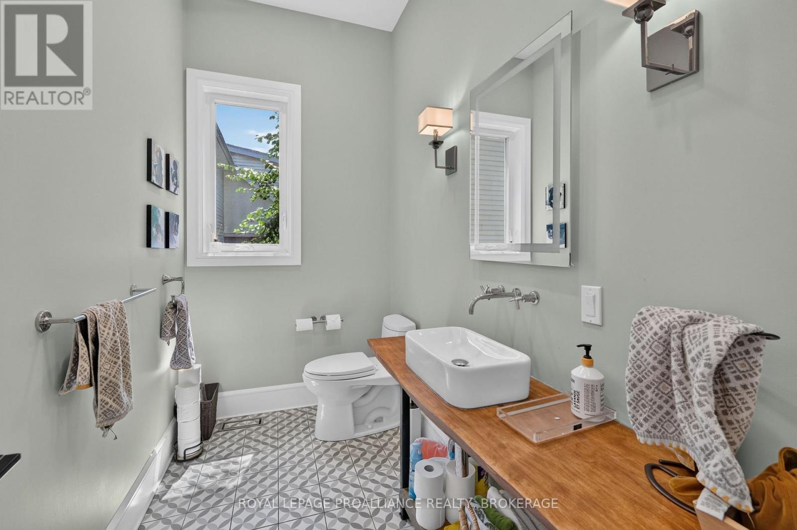 86 MACDONNELL STREET - 18