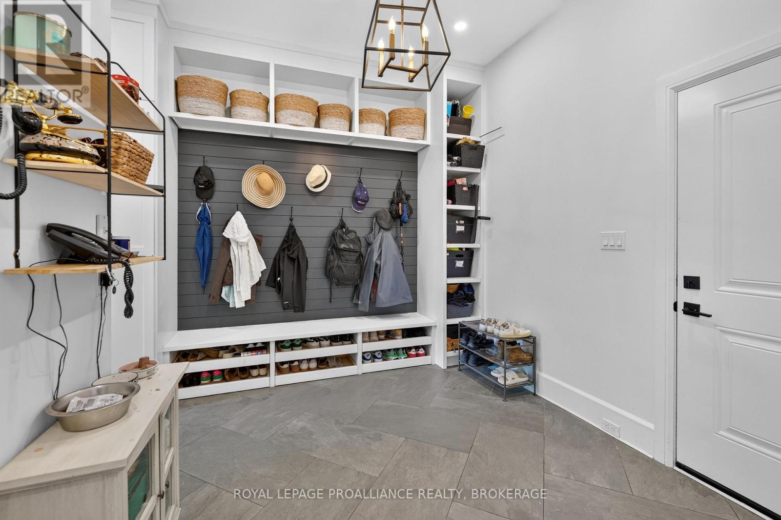 86 MACDONNELL STREET - 21