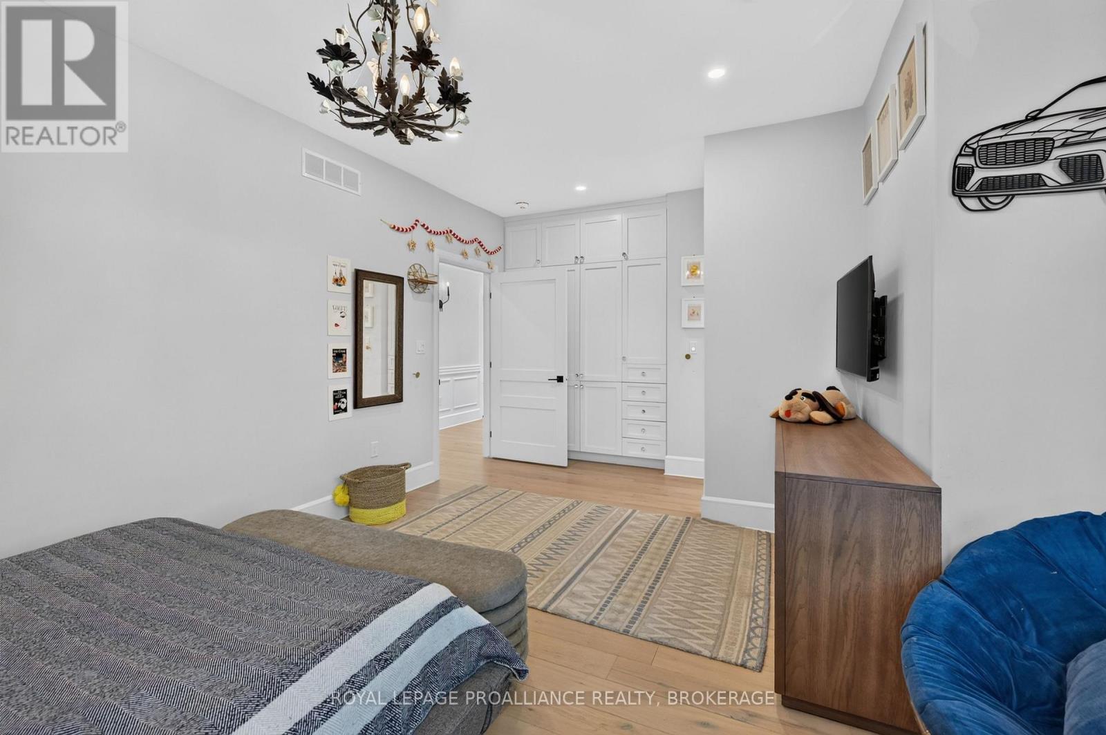 86 MACDONNELL STREET - 26