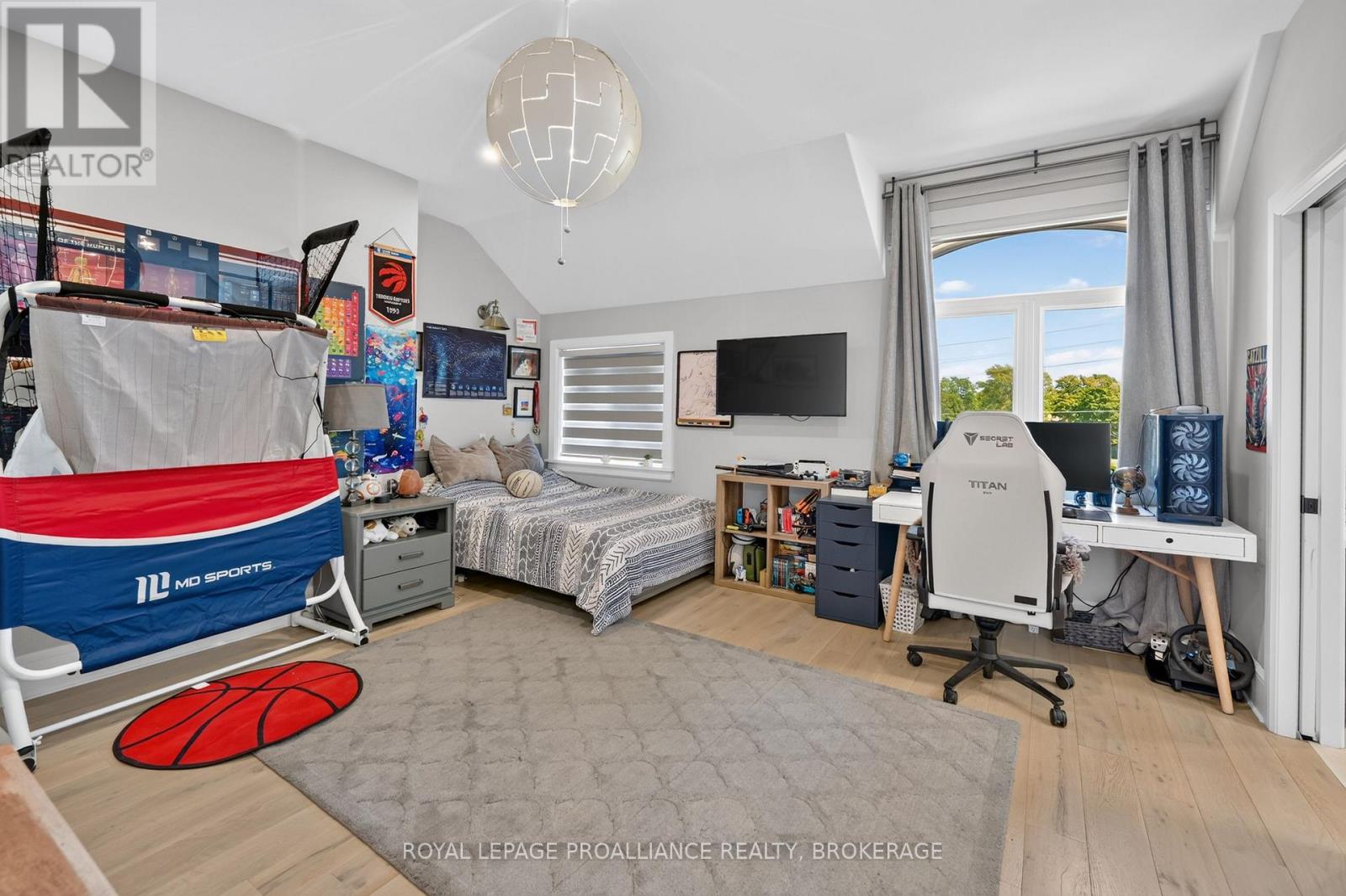 86 MACDONNELL STREET - 28