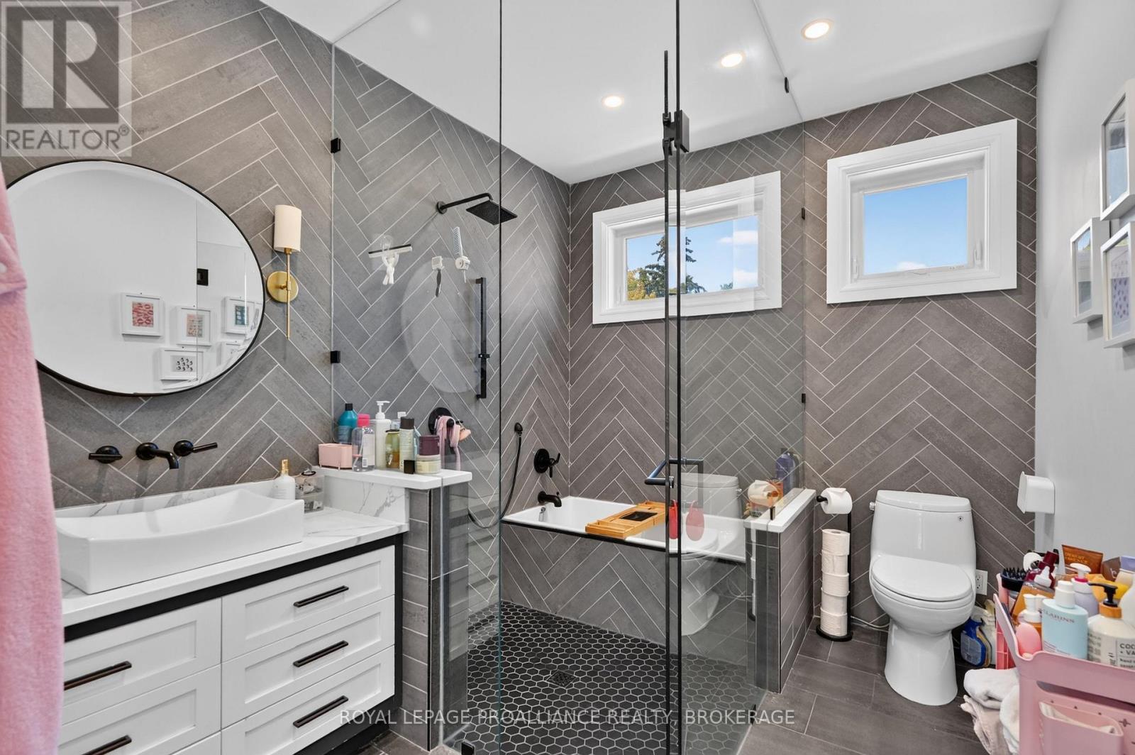 86 MACDONNELL STREET - Image 38