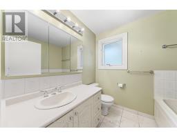45 Hi Mount Drive, Toronto, ON M2K1X3 Photo 17