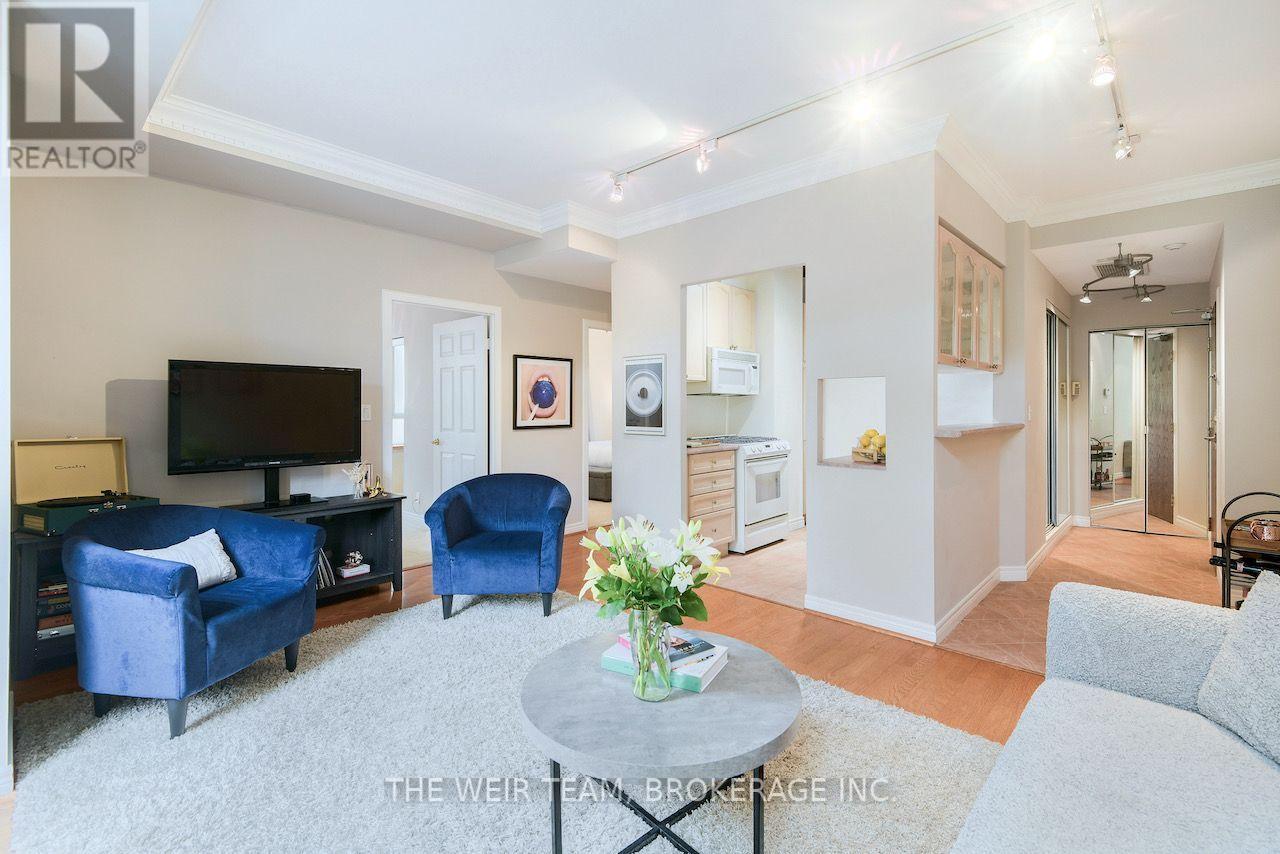 #202 135 MAITLAND STREET - 6