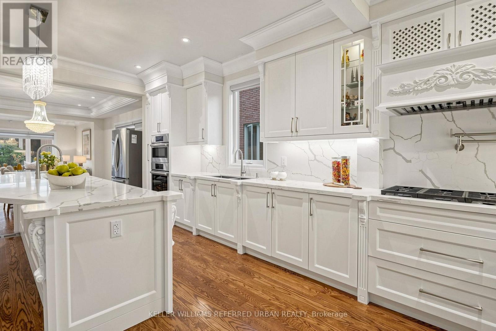 290 EMPRESS AVENUE - 10