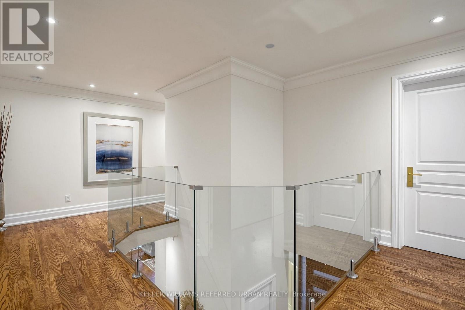 290 EMPRESS AVENUE - 18