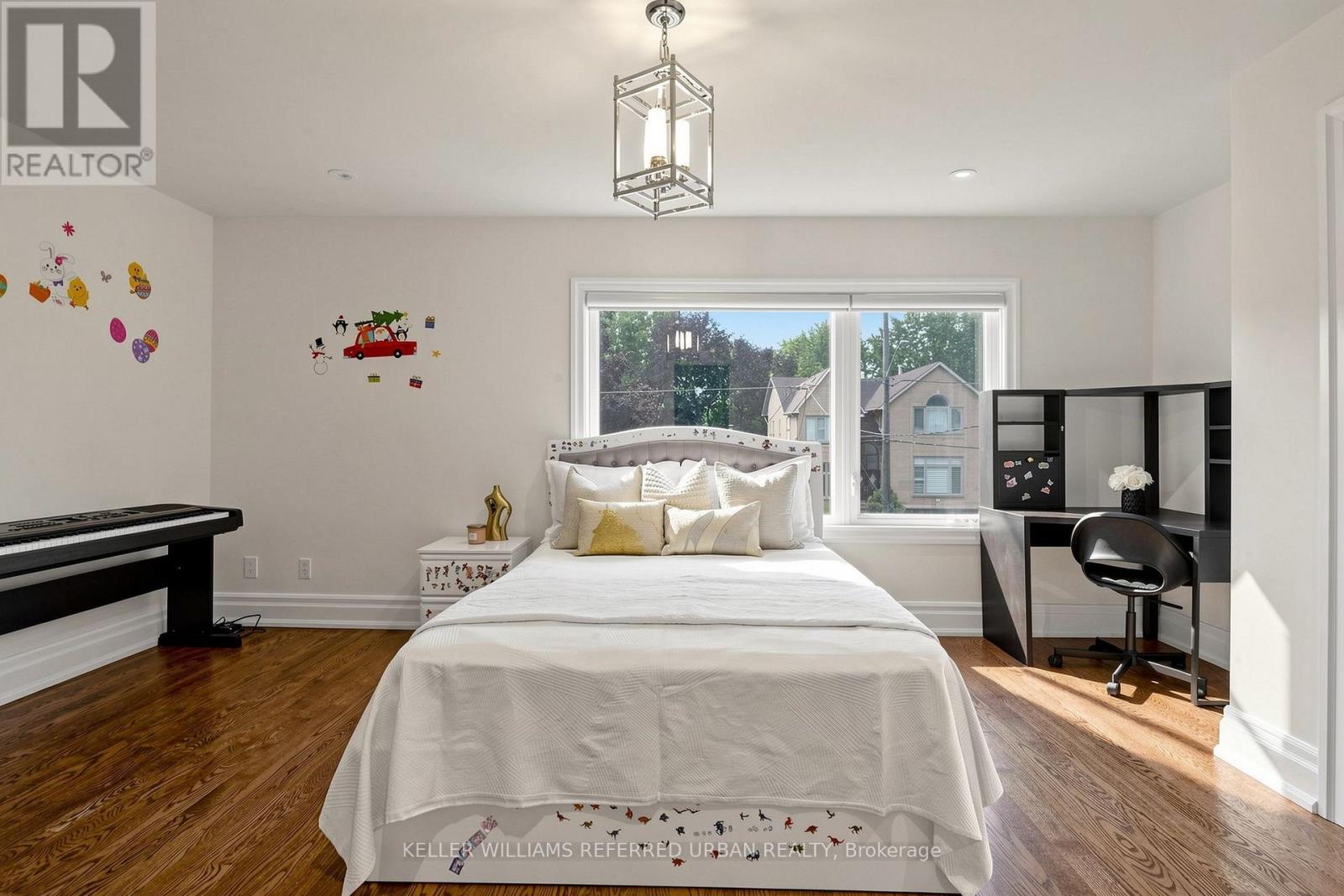 290 EMPRESS AVENUE - 21