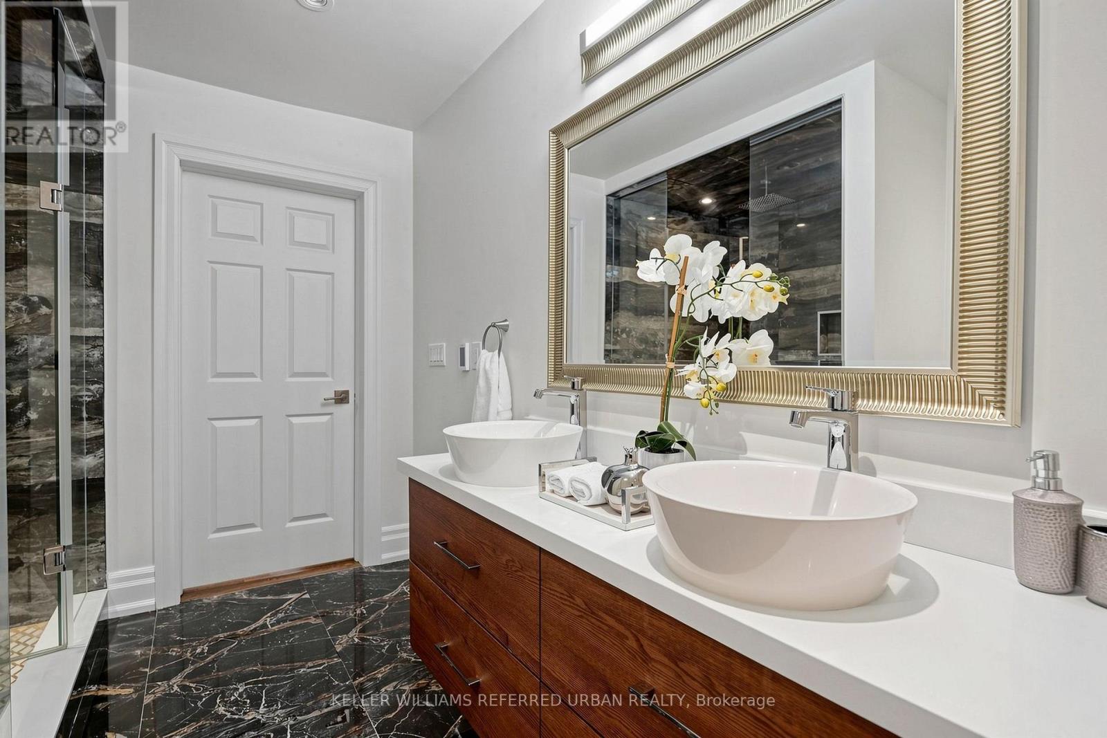 290 EMPRESS AVENUE - 23
