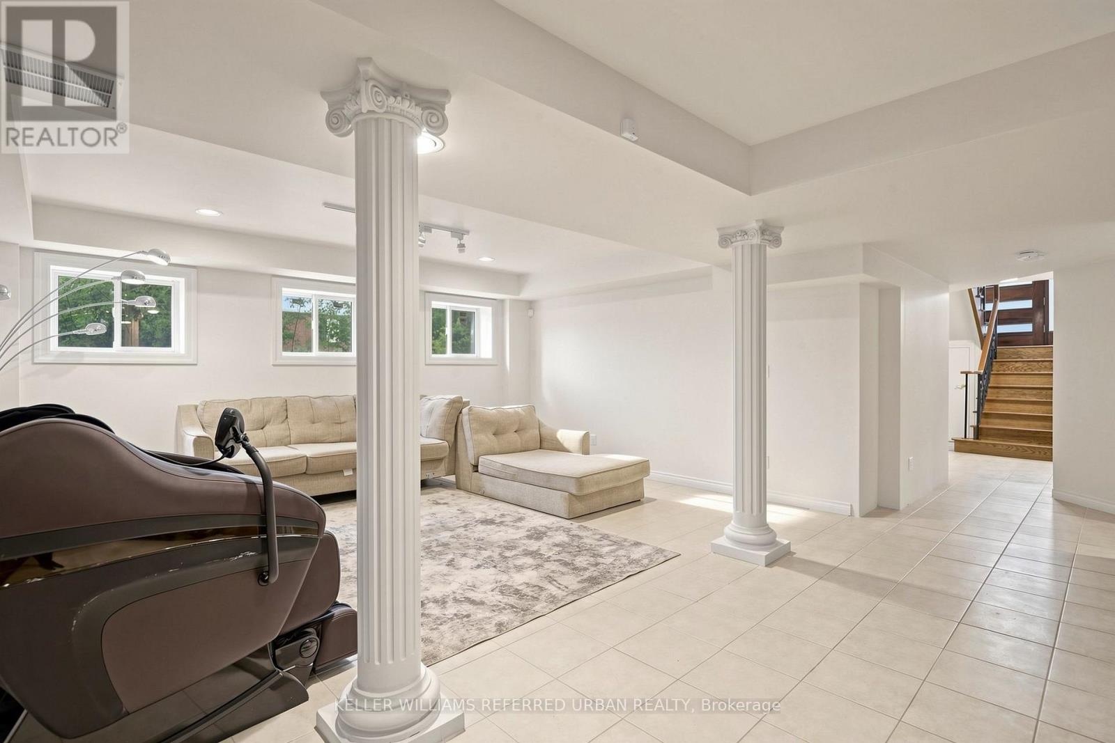 290 EMPRESS AVENUE - 26