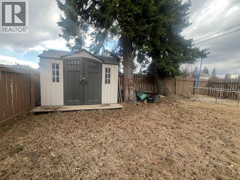 4238 5 Avenue - Photo 23