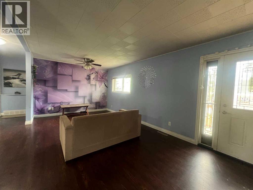 4238 5 Avenue - Photo 11