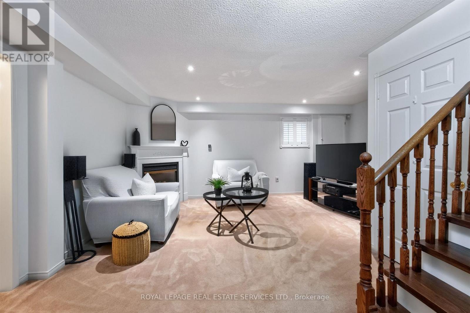 45 ROSEMARIE CRESCENT - 21