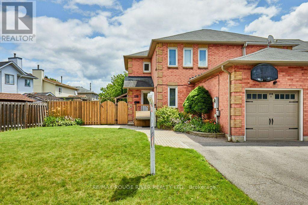 216 WRIGHT CRESCENT - 2
