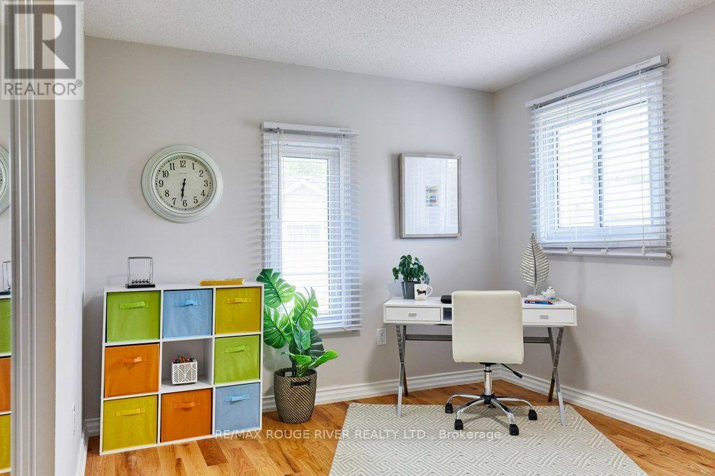 216 WRIGHT CRESCENT - 40