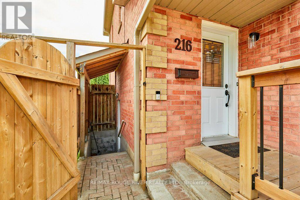 216 WRIGHT CRESCENT - 6