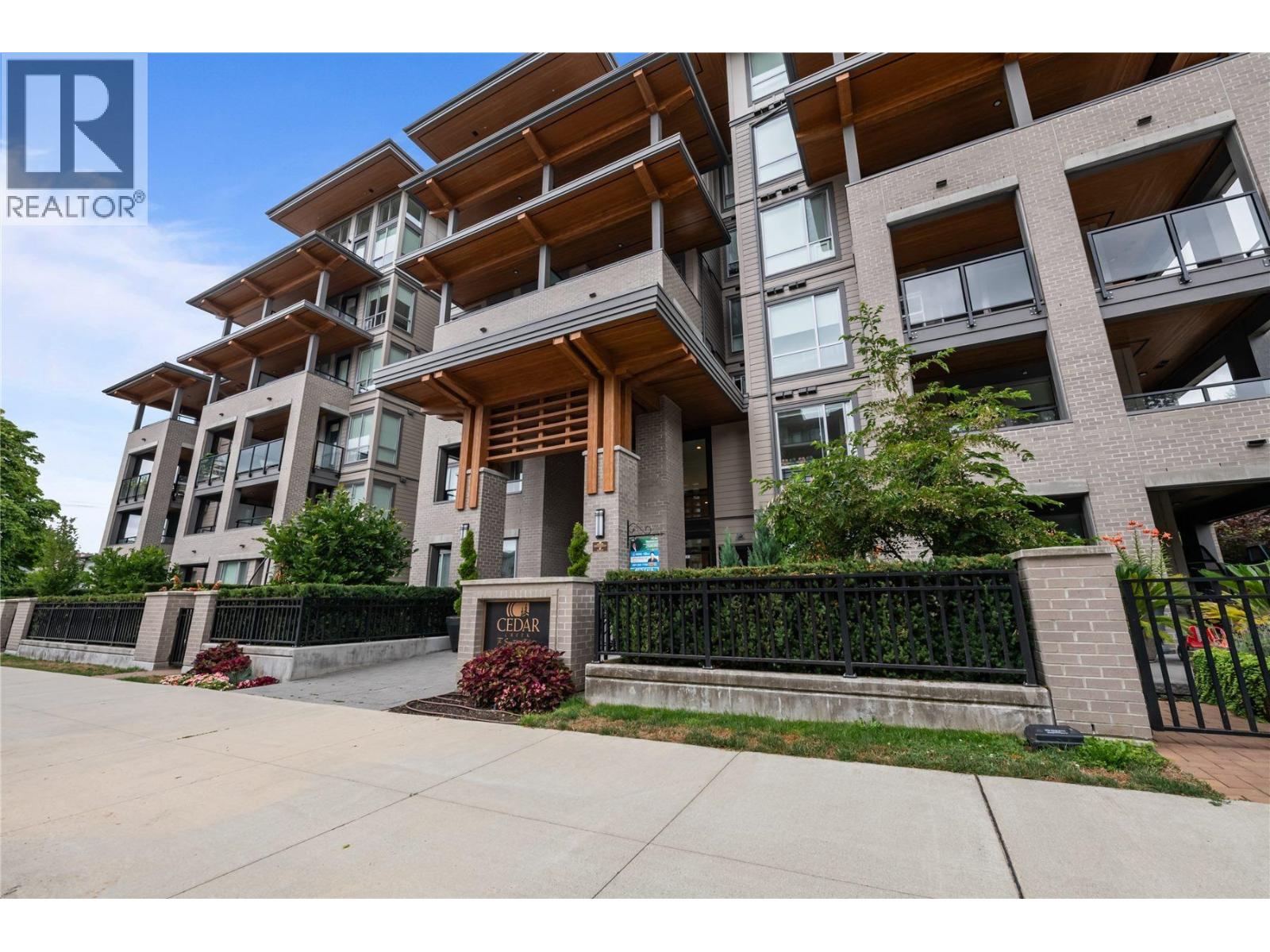612 7588 16TH STREET