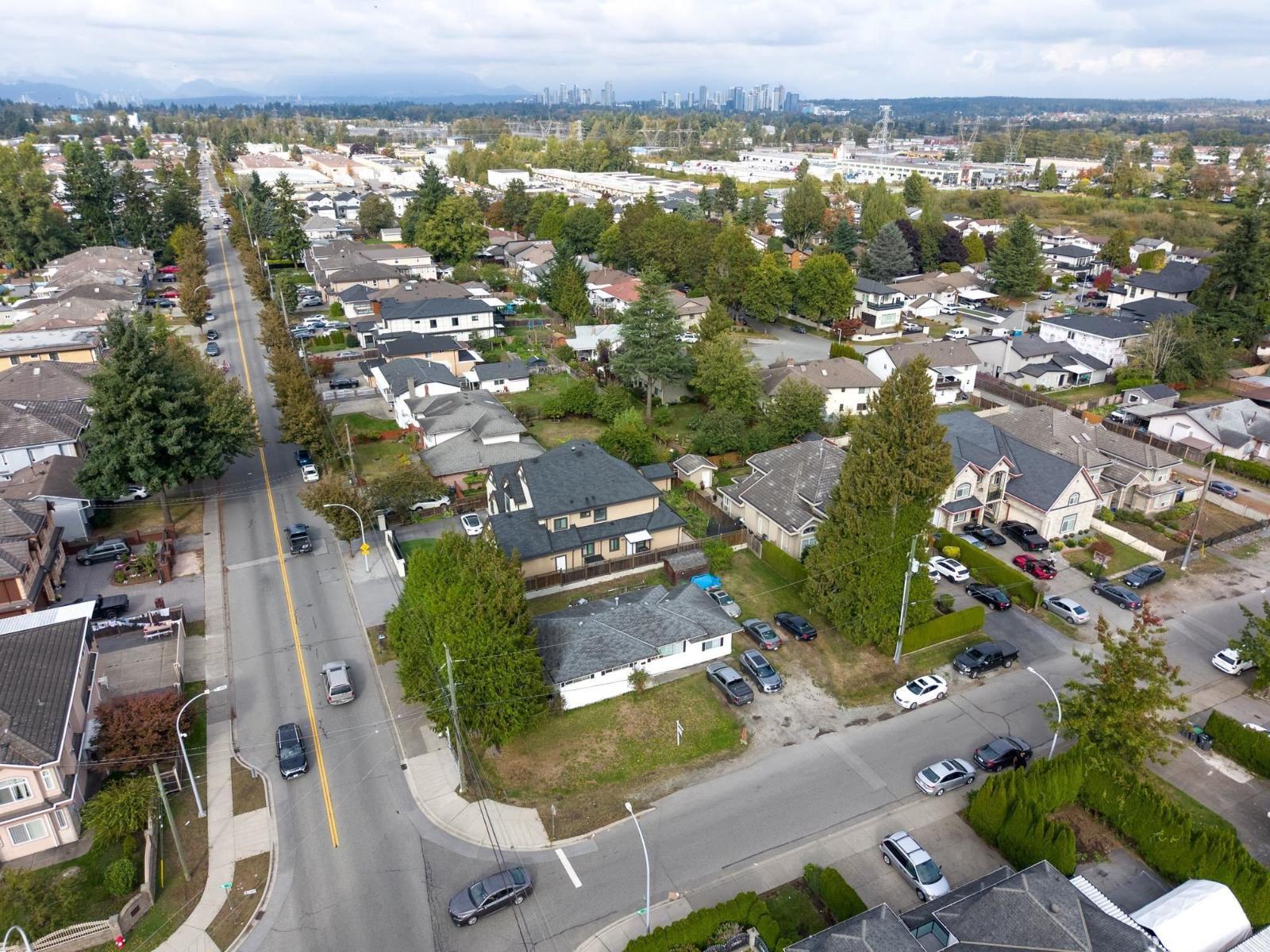 3 Bed, 1 Bath House for Sale in Surrey – 12411 78 AVENUE, Surrey – MLS# R3150476 - Image 9