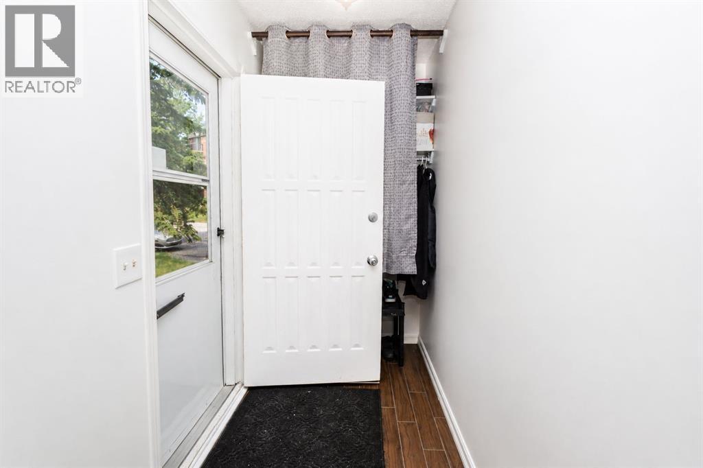 6527 Huntsbay Road NW, Huntington Hills, Calgary photo 2