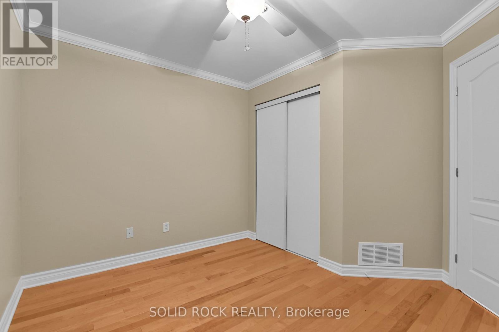 #103 856 NOTRE-DAME STREET - Image 15