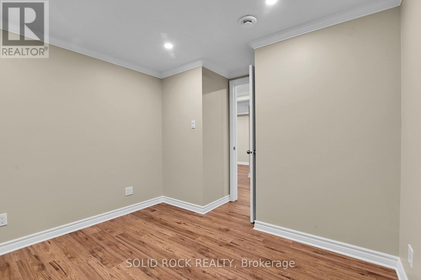 #103 856 NOTRE-DAME STREET - Image 31