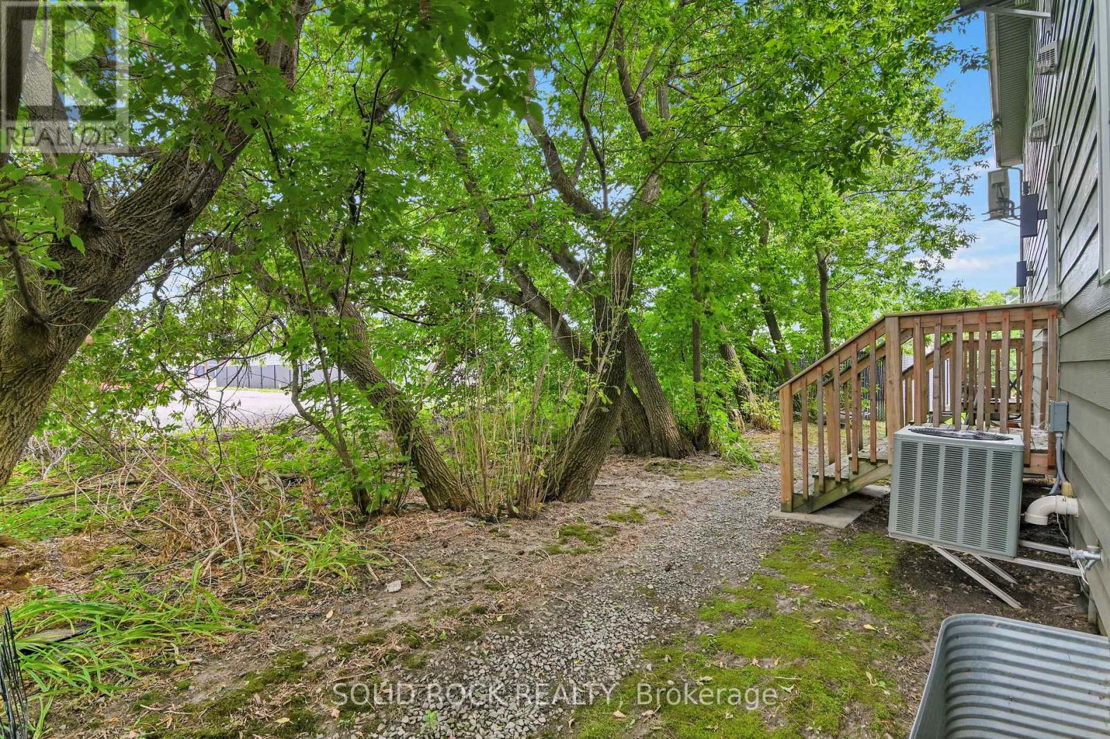 #103 856 NOTRE-DAME STREET - Image 35