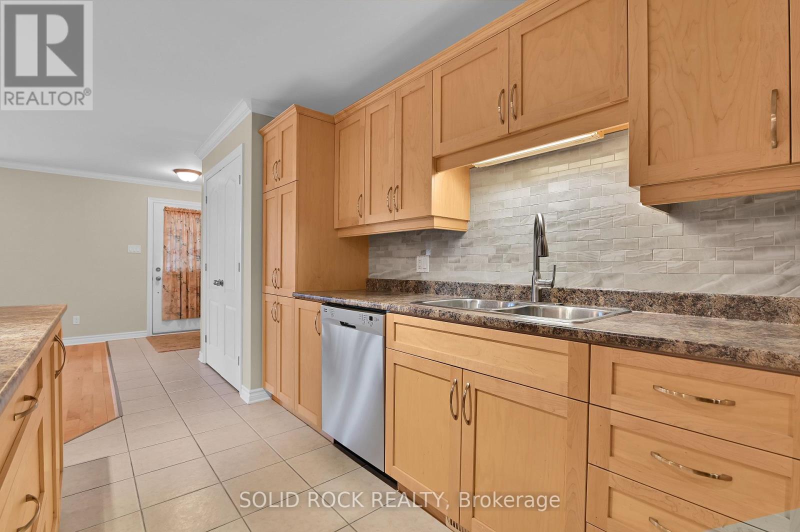 #103 856 NOTRE-DAME STREET - Image 8
