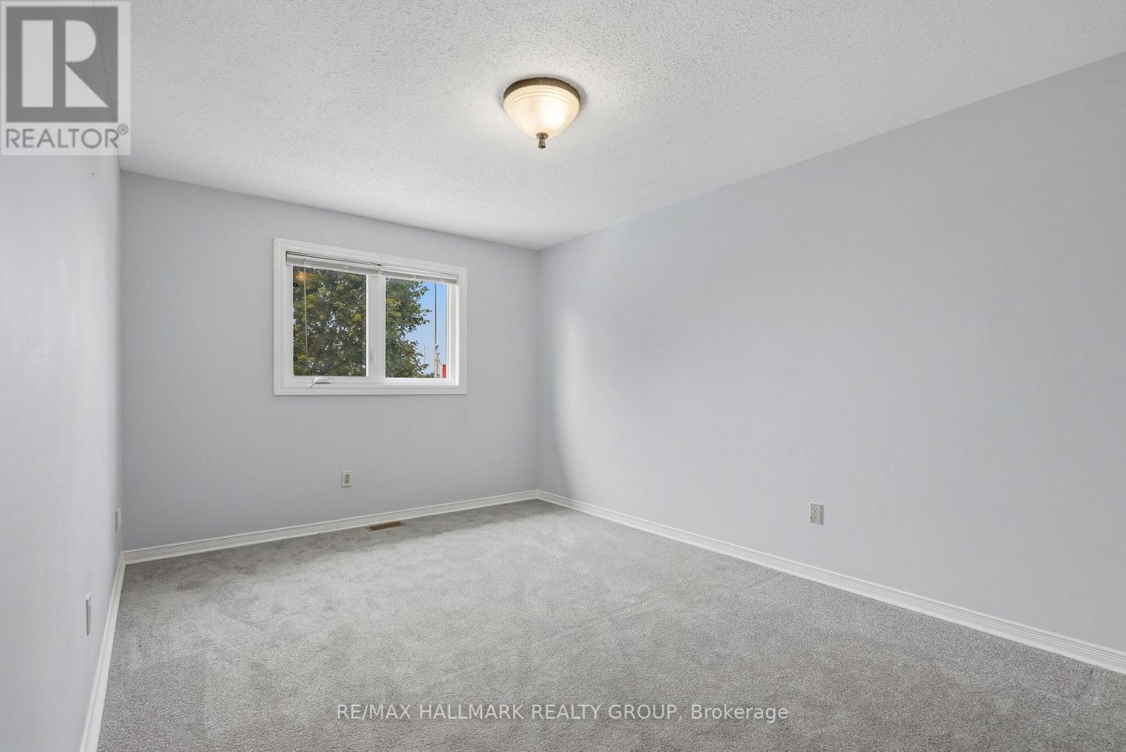 30 ROWE DRIVE - 15