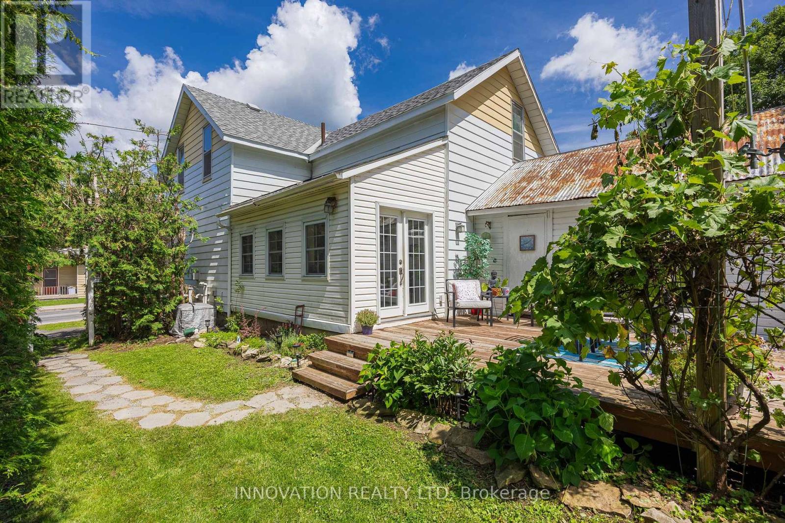 58 LAKE AVENUE E - 37