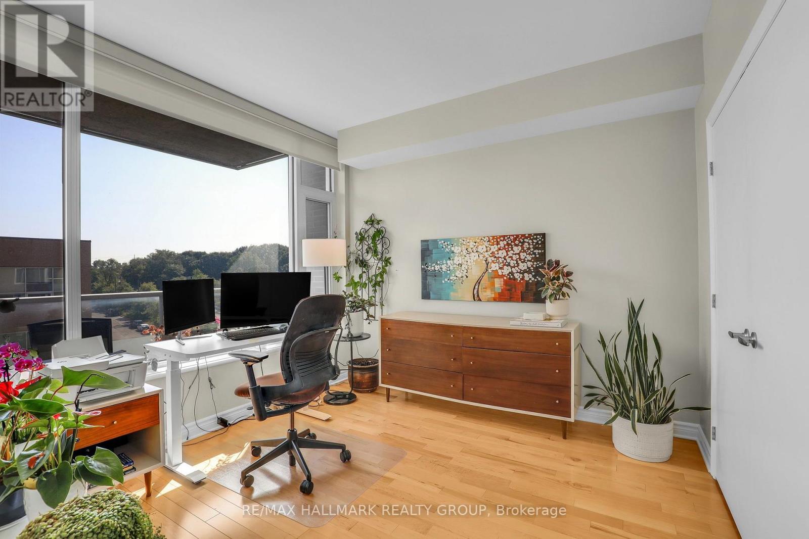 #411 575 BYRON AVENUE - 11