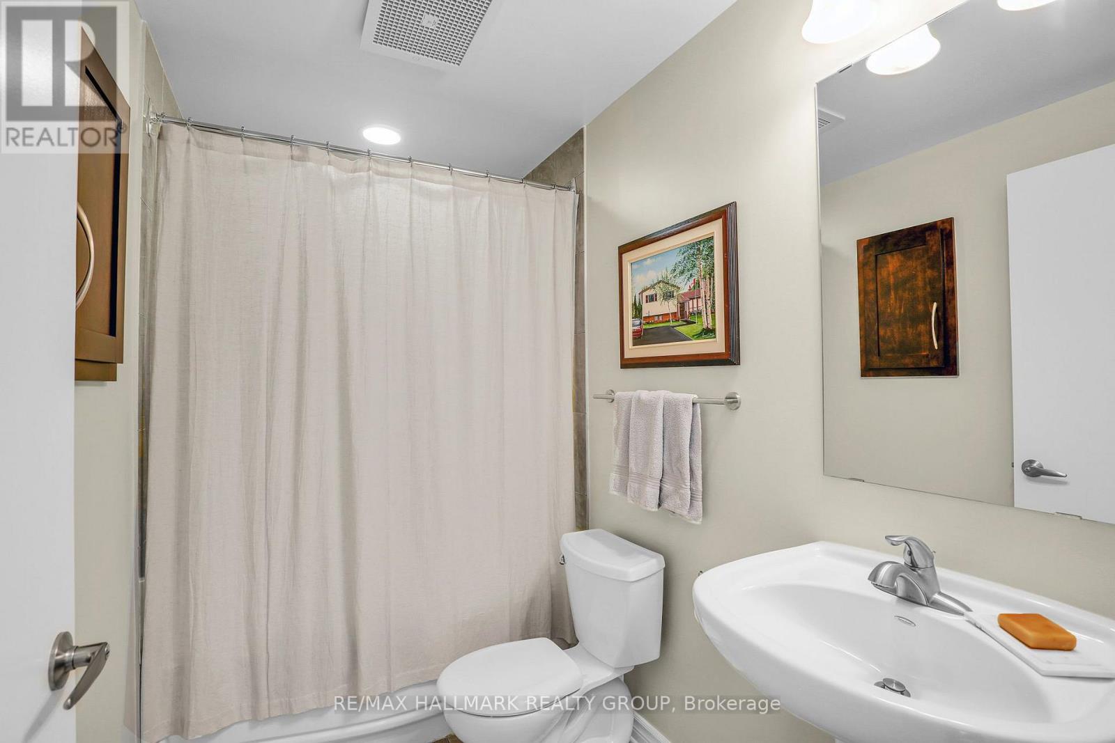 #411 575 BYRON AVENUE - 12