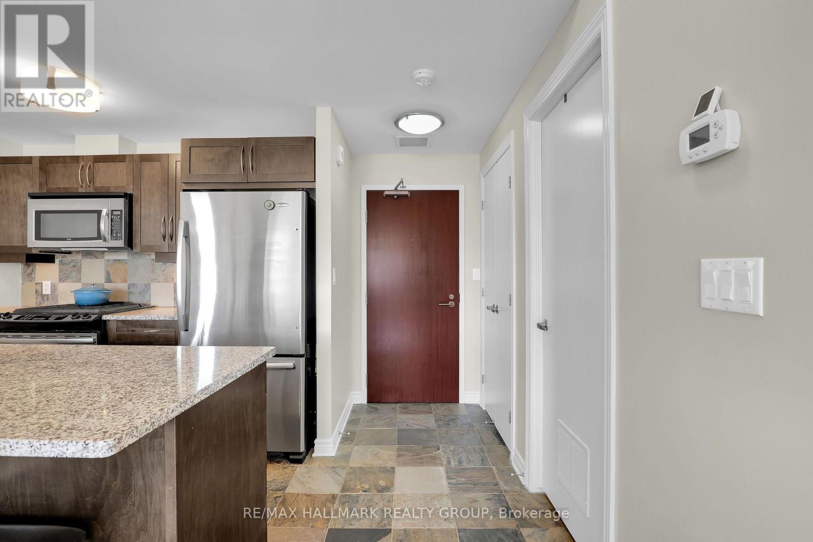 #411 575 BYRON AVENUE - 4