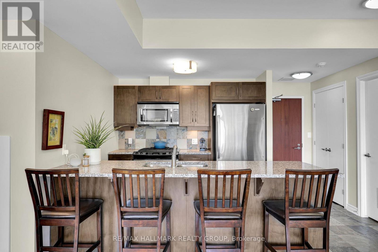 #411 575 BYRON AVENUE - 6