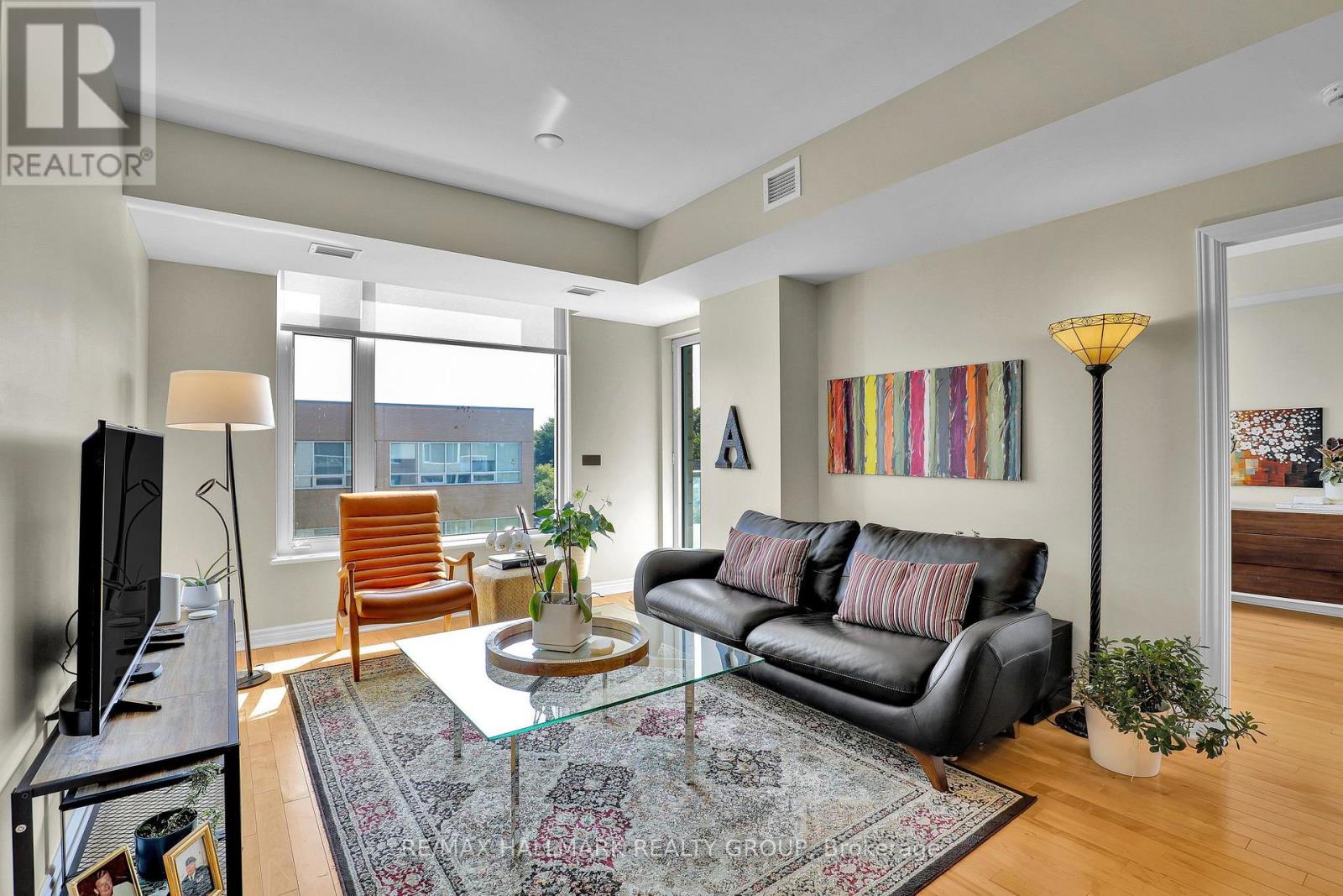 #411 575 BYRON AVENUE - 9
