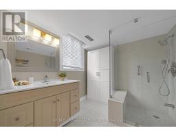 201 - 40 Harding Boulevard, Richmond Hill, ON L4C9S5 Photo 8