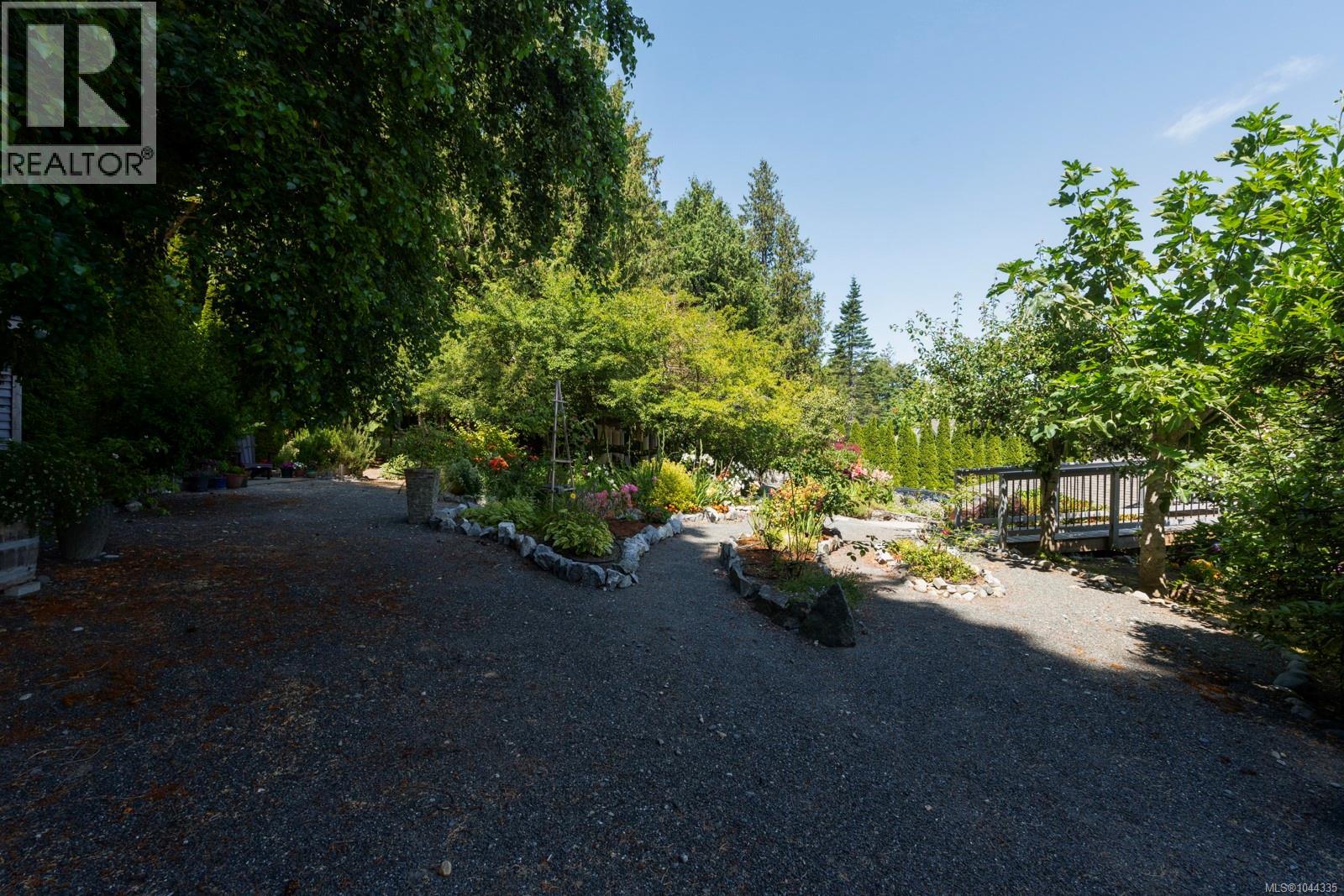  7012 Island View Place, Central Saanich