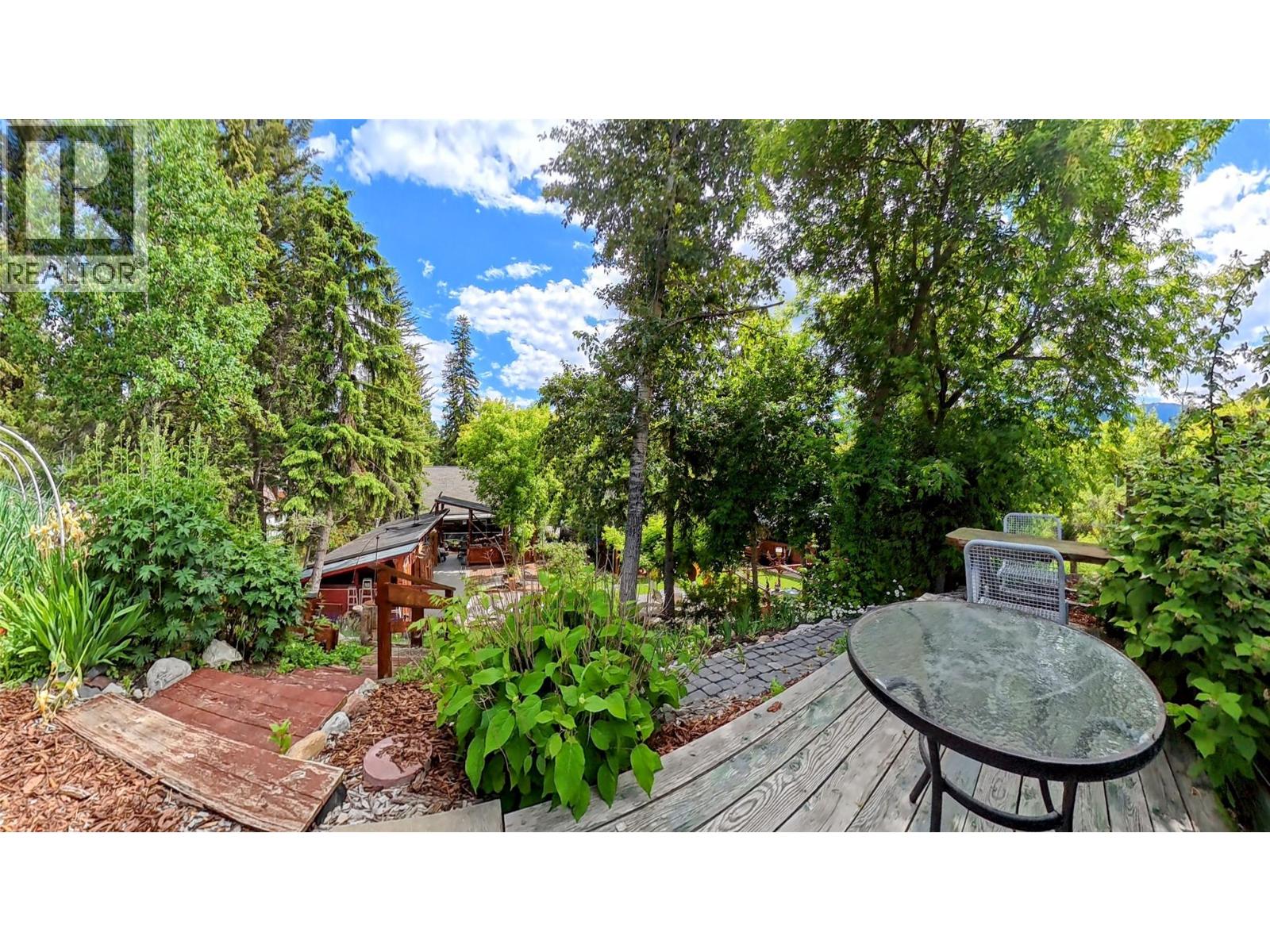 1768 Victoria Avenue - Image 31