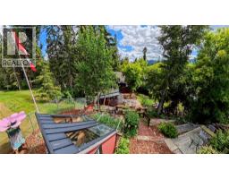 1768 Victoria Avenue, Windermere, BC V0B2L2 Photo 29