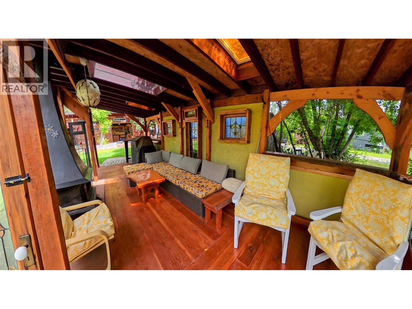 1768 Victoria Avenue - 12