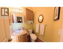 1768 Victoria Avenue, Windermere, BC V0B2L2 Photo 40