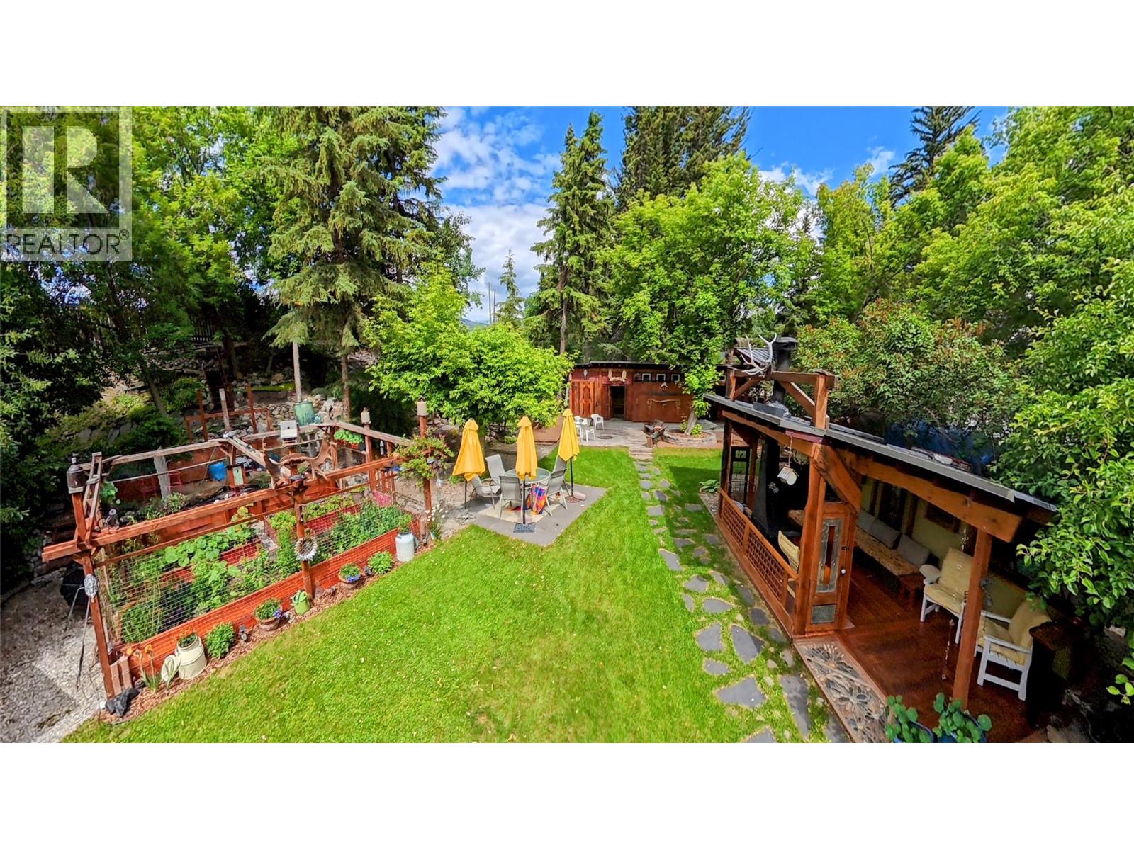 1768 Victoria Avenue - 10