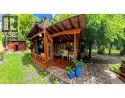1768 Victoria Avenue, Windermere, BC V0B2L2 Photo 11