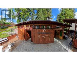 1768 Victoria Avenue, Windermere, BC V0B2L2 Photo 18