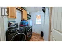 1768 Victoria Avenue, Windermere, BC V0B2L2 Photo 42