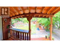 1768 Victoria Avenue, Windermere, BC V0B2L2 Photo 8