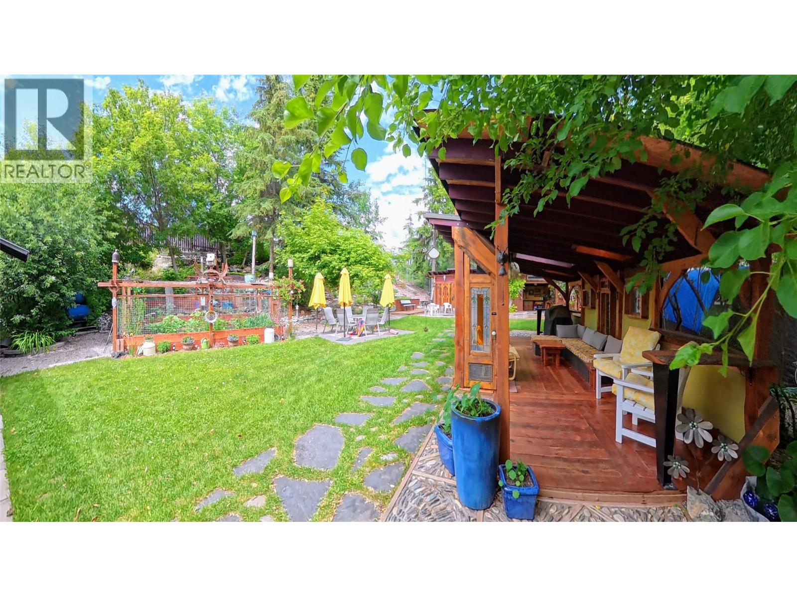 1768 Victoria Avenue - 9
