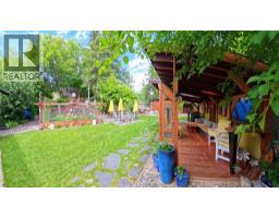 1768 Victoria Avenue, Windermere, BC V0B2L2 Photo 9